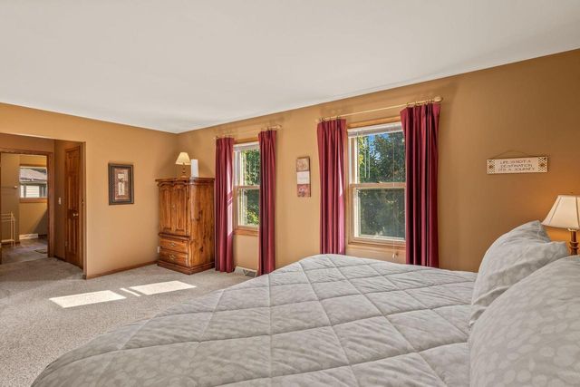 505 Everett DRIVE, Waukesha, WI 53188