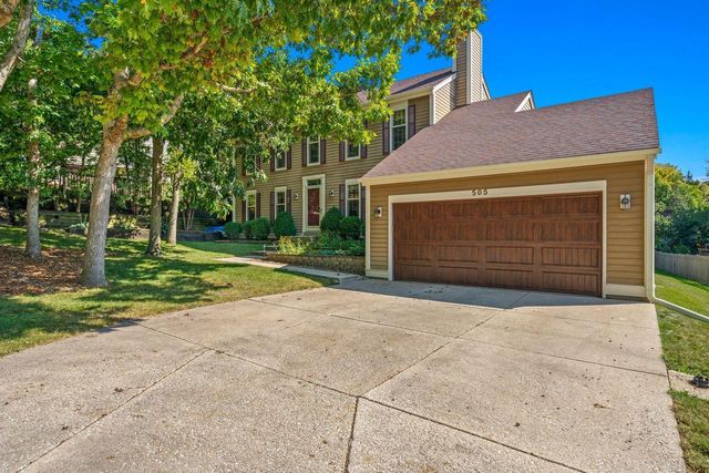 505 Everett DRIVE, Waukesha, WI 53188