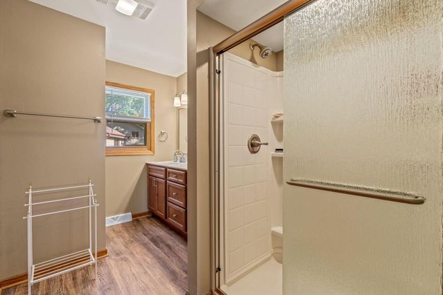 505 Everett DRIVE, Waukesha, WI 53188