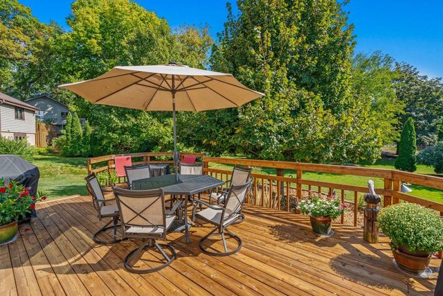 505 Everett DRIVE, Waukesha, WI 53188