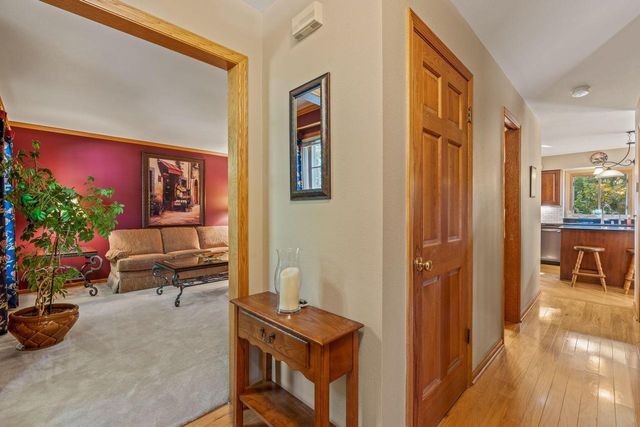 505 Everett DRIVE, Waukesha, WI 53188