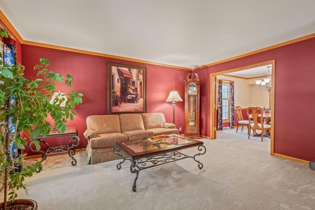 505 Everett DRIVE, Waukesha, WI 53188