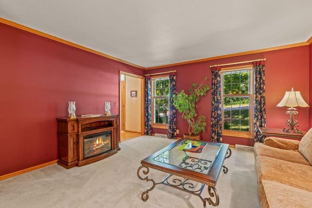 505 Everett DRIVE, Waukesha, WI 53188