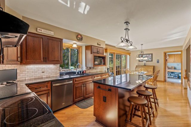 505 Everett DRIVE, Waukesha, WI 53188