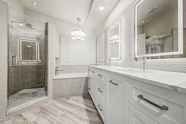 4102 E ROCK WREN Road, Phoenix, AZ 85044