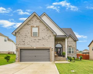 134 Chisum Court, Clarksville, TN 37043