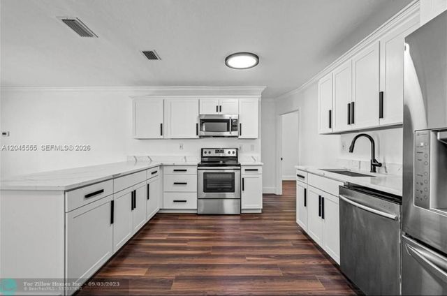 6321 Thomas Street, Hollywood, FL 33024