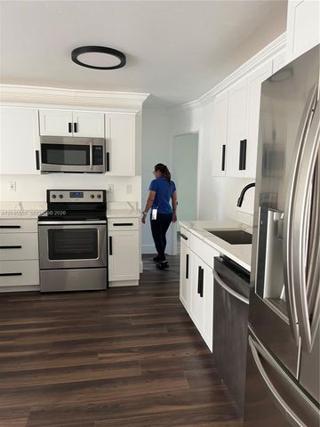 6321 Thomas Street, Hollywood, FL 33024