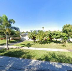 6321 Thomas Street, Hollywood, FL 33024