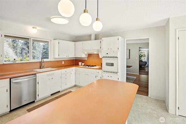 2209 NE 177th Street, Shoreline, WA 98155