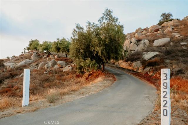 39220 Gray Squirrel Road, Temecula, CA 92592