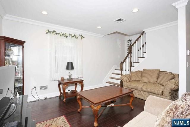 27 West Street, Closter, NJ 07624