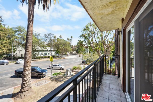 525 La Fayette Park Place 115, Los Angeles, CA 90057