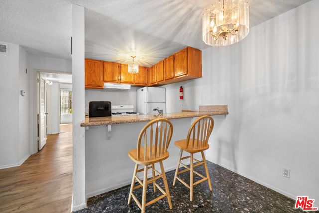 525 La Fayette Park Place 115, Los Angeles, CA 90057