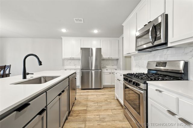 15903 E 74th Street North, Owasso, OK 74055