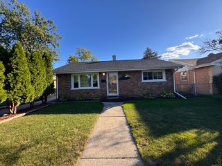 7333 W 113th Avenue, Worth, IL 60482