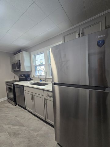 1901 Cherry St, Columbia, TN 38401