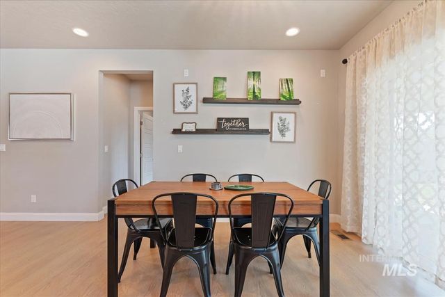 5773 W Riva Capri St, Meridian, ID 83646