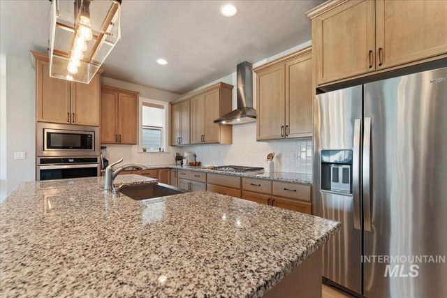 5773 W Riva Capri St, Meridian, ID 83646