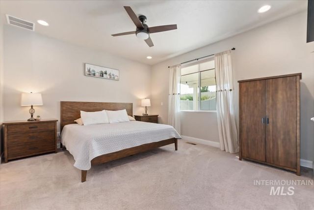 5773 W Riva Capri St, Meridian, ID 83646