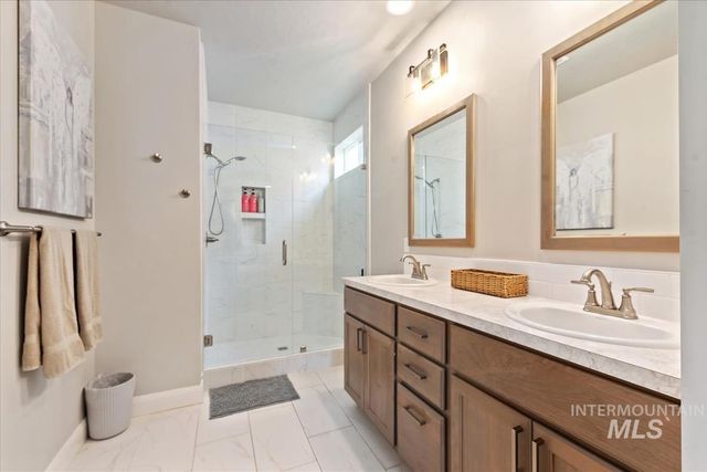 5773 W Riva Capri St, Meridian, ID 83646