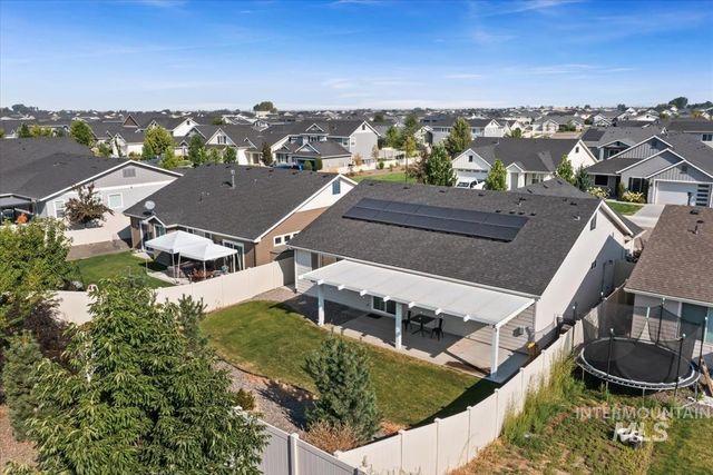 5773 W Riva Capri St, Meridian, ID 83646