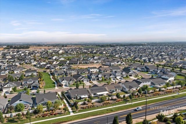 5773 W Riva Capri St, Meridian, ID 83646