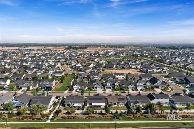 5773 W Riva Capri St, Meridian, ID 83646