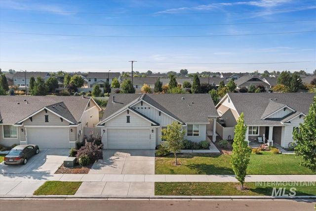 5773 W Riva Capri St, Meridian, ID 83646