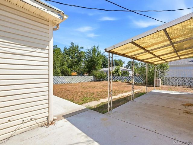 1180 Vaughn St, Aurora, CO 80011