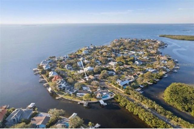 100 AUGUSTA AVENUE, Palm Harbor, FL 34683