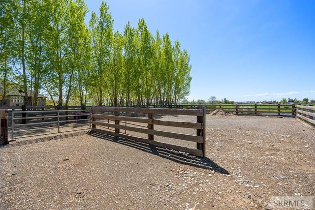 453 W 350 N, Blackfoot, ID 83221