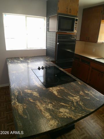 6542 N 61ST Drive, Glendale, AZ 85301
