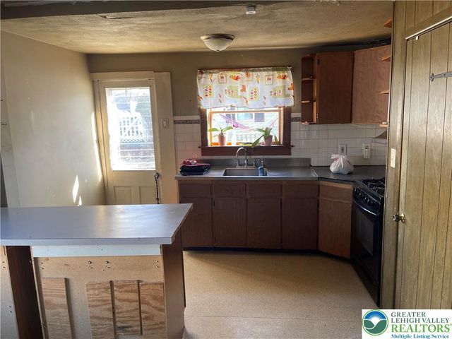 512 Forrest Avenue, Bethlehem City, PA 18017