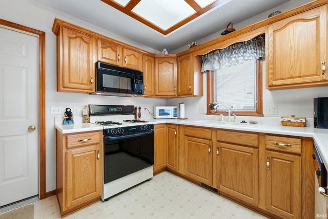 617 Darlington Court, Fort Wayne, IN 46825