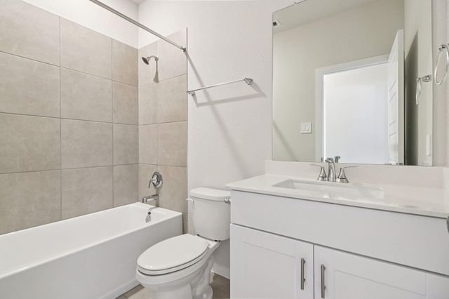 5104 Redbud Valley Drive, Pearland, TX 77584