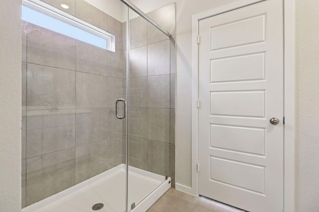 5104 Redbud Valley Drive, Pearland, TX 77584