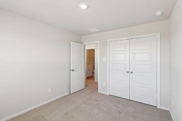 5104 Redbud Valley Drive, Pearland, TX 77584