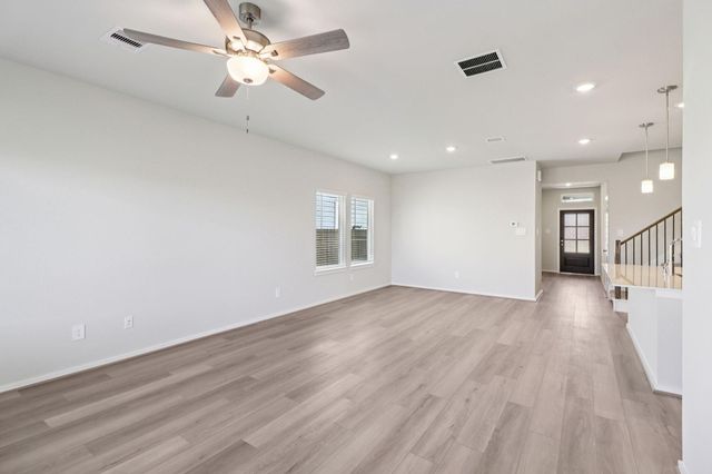 5104 Redbud Valley Drive, Pearland, TX 77584