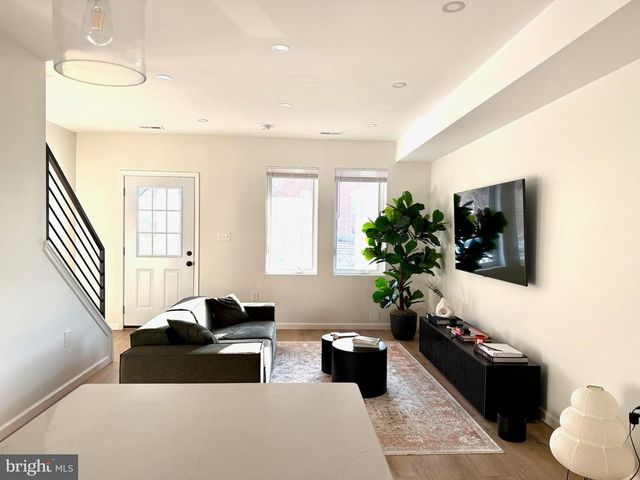5326 9TH ST NW, Washington, DC 20011