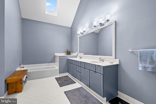 4 RIDGE CT, Medford, NJ 08055