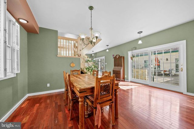 4 RIDGE CT, Medford, NJ 08055