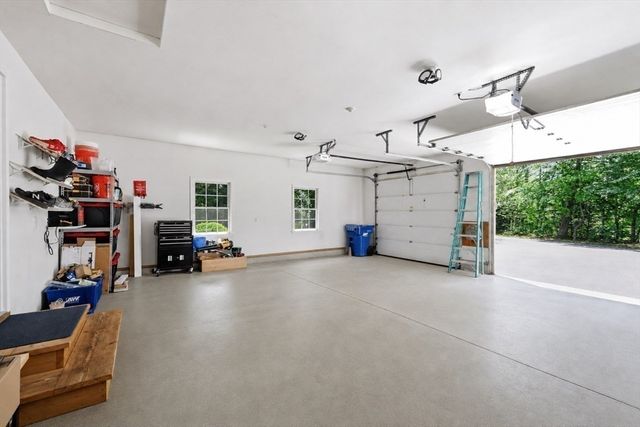 106 Valley Rd, Southampton, MA 01073