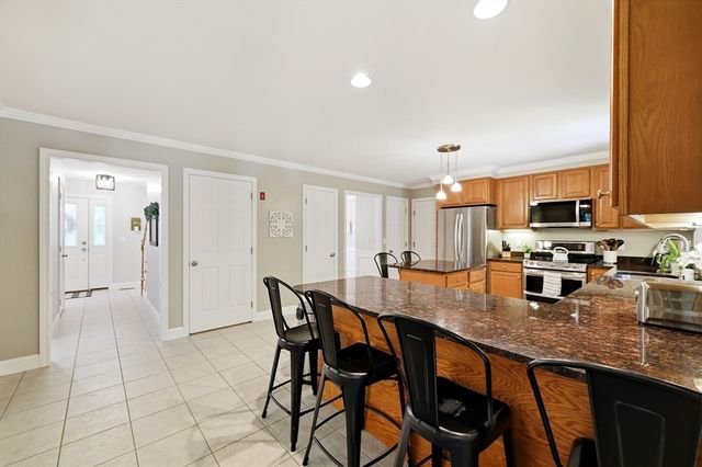 106 Valley Rd, Southampton, MA 01073