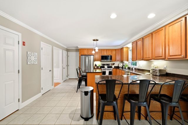 106 Valley Rd, Southampton, MA 01073