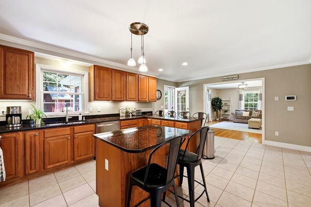106 Valley Rd, Southampton, MA 01073