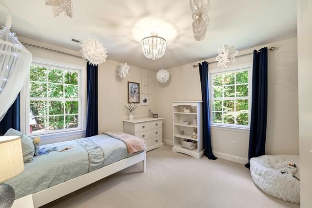 106 Valley Rd, Southampton, MA 01073
