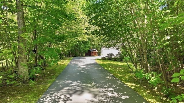 106 Valley Rd, Southampton, MA 01073