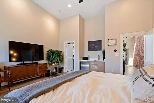 1223 FAIRMONT ST NW, Washington, DC 20009