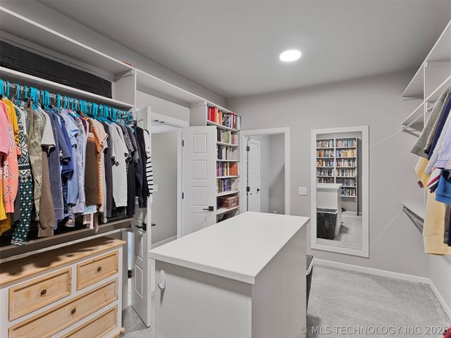 528 E 126th Street S, Jenks, OK 74037